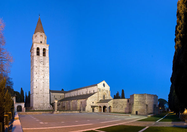 12869-12869_31_piazza_capitolo_aquileia-600x423